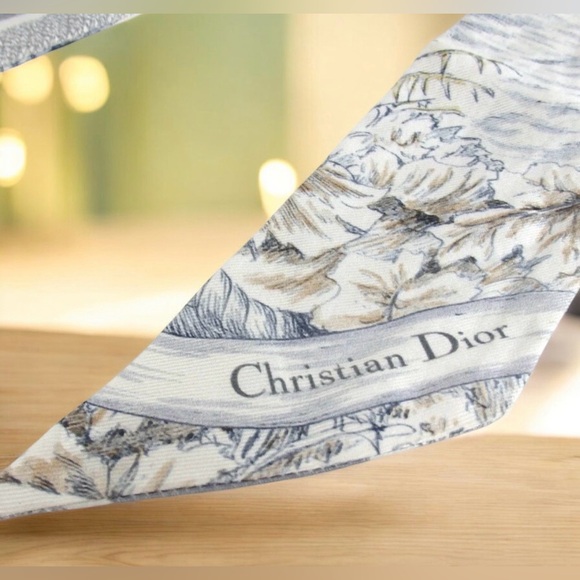 DIOR Floral Silk Scarf 😍🌸 - Picture 12 of 16